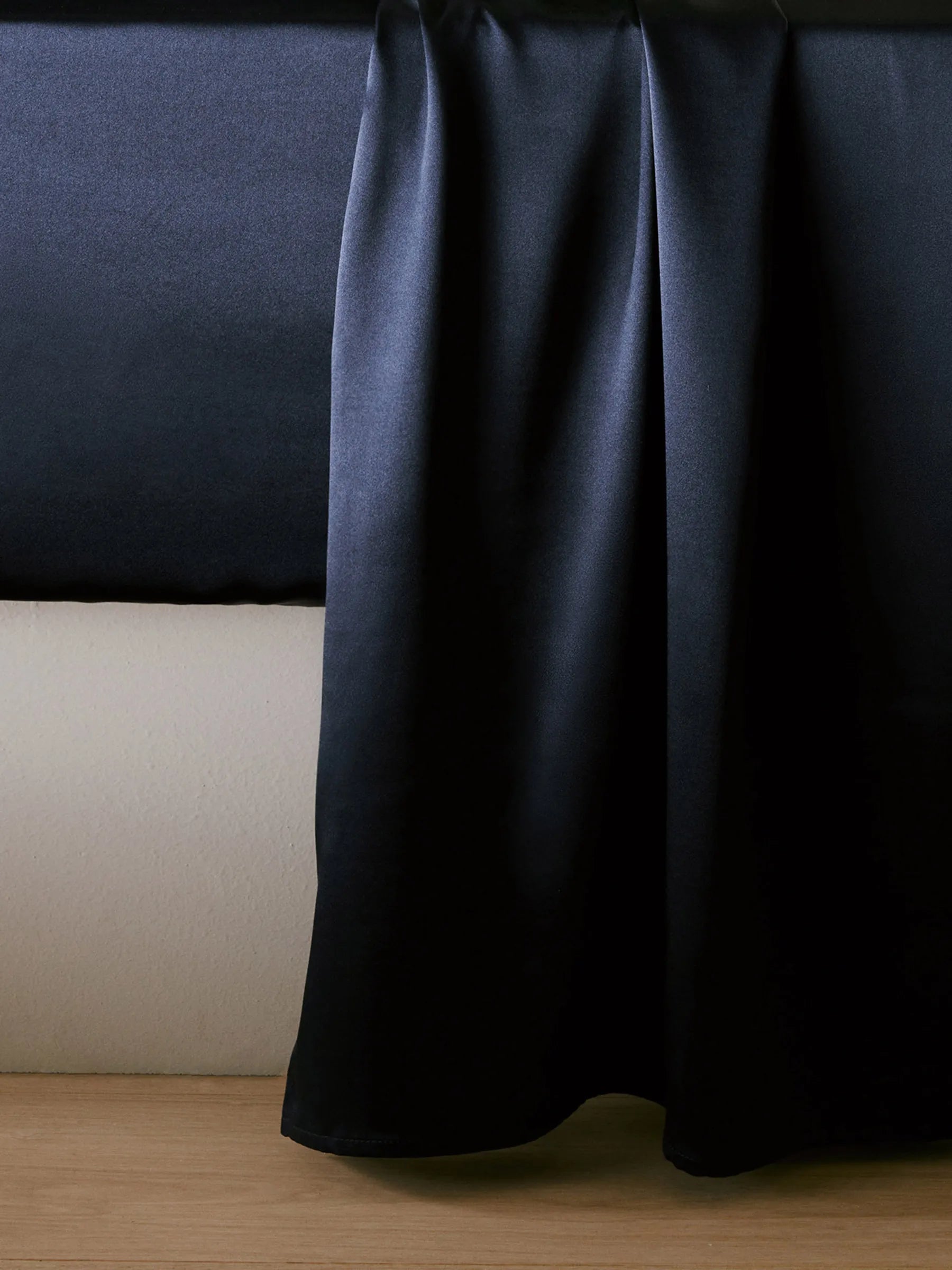 Šilkmedžio šilko patalynės komplektas