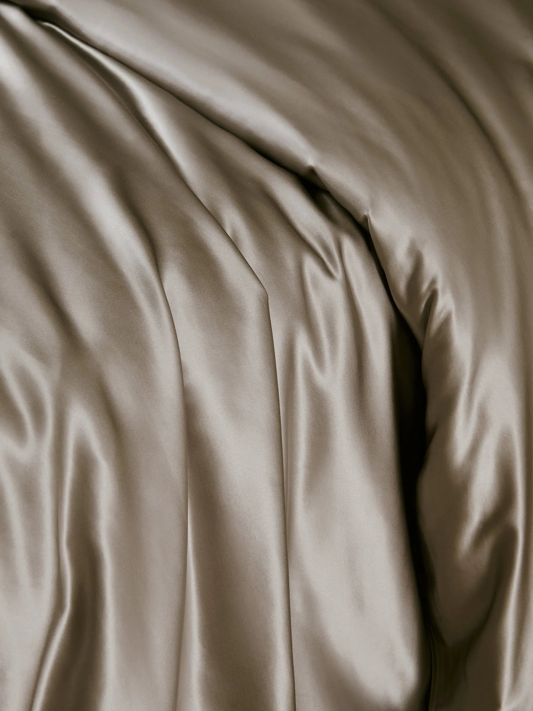 Šilkmedžio šilko patalynės komplektas